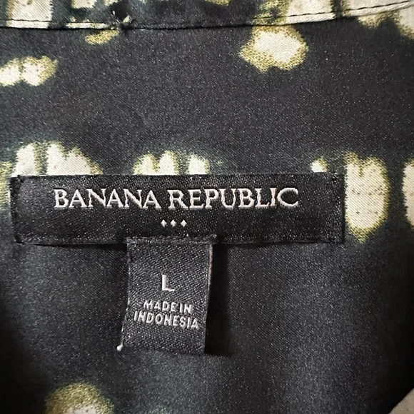 Banana Republic Black and Cream Patterned Blouse- Large - Picture 4 of 4